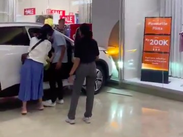 pelajaran-dari-insiden-chery-omoda-e5-tabrak-tembok-di-mall-gegara-bocah-sd