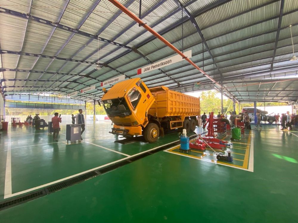 mitsubishi-fuso-morowali-diresmikan-jadi-jaringan-diler-ke-224-di-indonesia