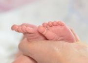 Seorang Ibu Harus Kehilangan Bayinya karena Dipijat Nenek Buyut Sejak Baru Lahir