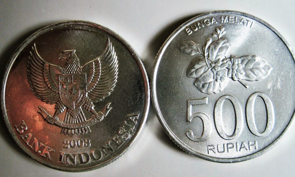 rupiah-tetap-di-bawah-pengaruh-as,-bank-indonesia-menaikkan-tingkat-bi