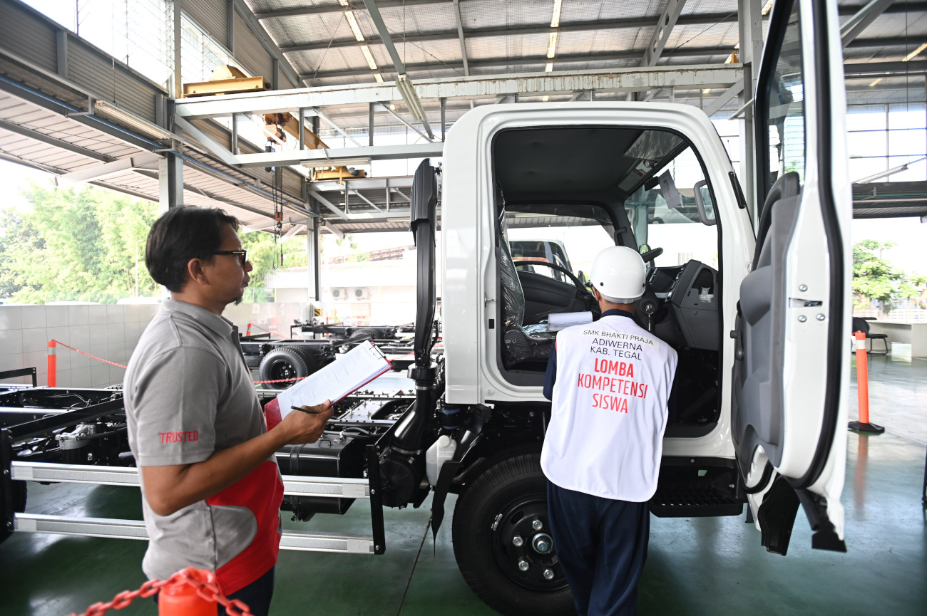isuzu-skill-competition-2024-adu-keterampilan-mekanik-dan-partman,-ada-kategori-smk-lho!