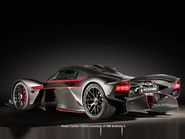 aston-martin-valkyrie,-hypercar-dengan-harga-dan-biaya-servis-yang-mencengangkan