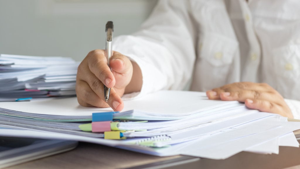 7-tools-ai-dan-web-yang-bisa-membuat-kesimpulan-otomatis