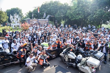300-motor-harley-davidson-touring-bersama,-diganjar-rekor-muri