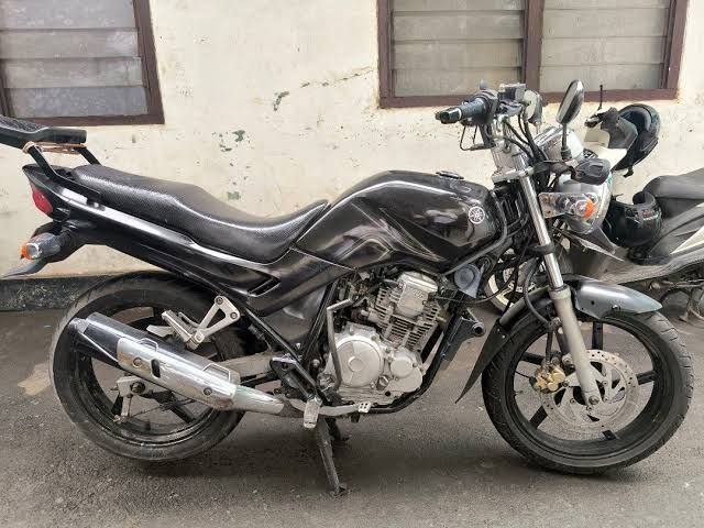 kelebihan-dan-kekurangan-yamaha-scorpio-z,-lawan-berat-honda-tiger