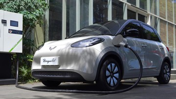 wuling-imbau-jangan-biasakan-fast-charging,-bikin-baterai-kurang-awet?