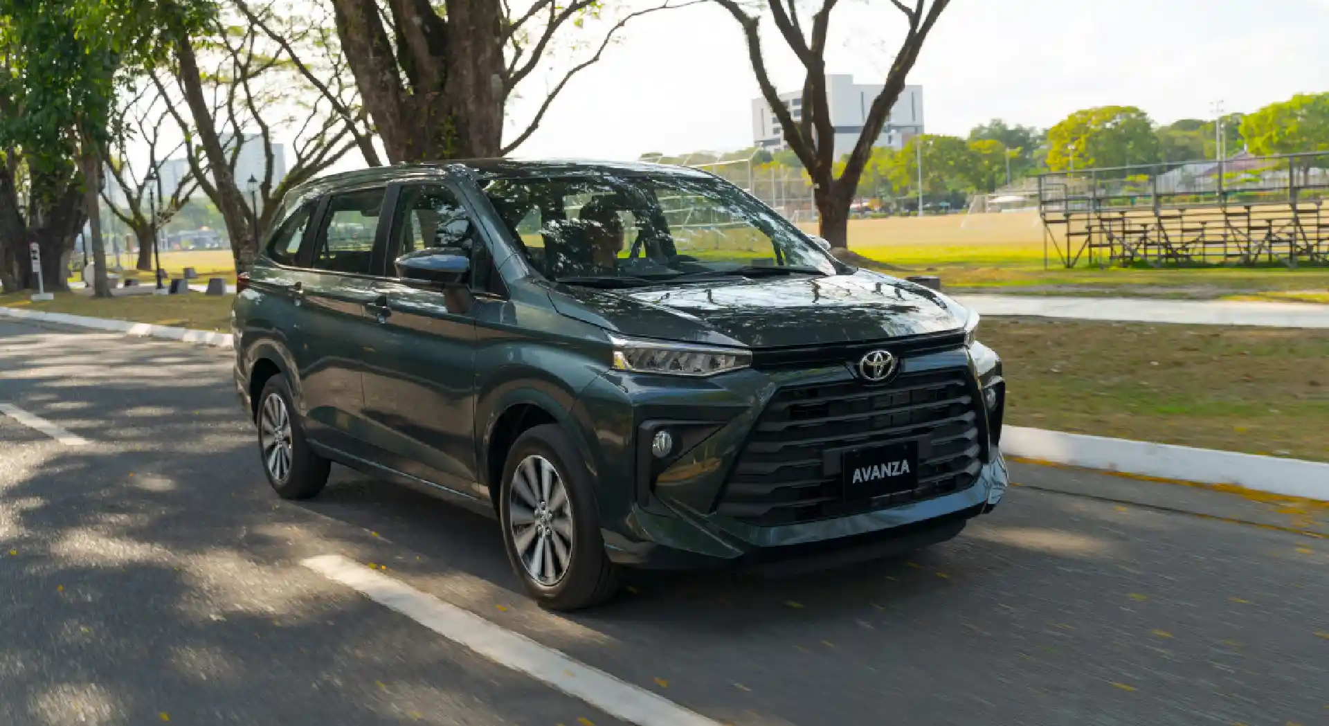 toyota-avanza-masih-menjadi-lmpv-terlaris,-xpander-tetap-‘mengancam’!