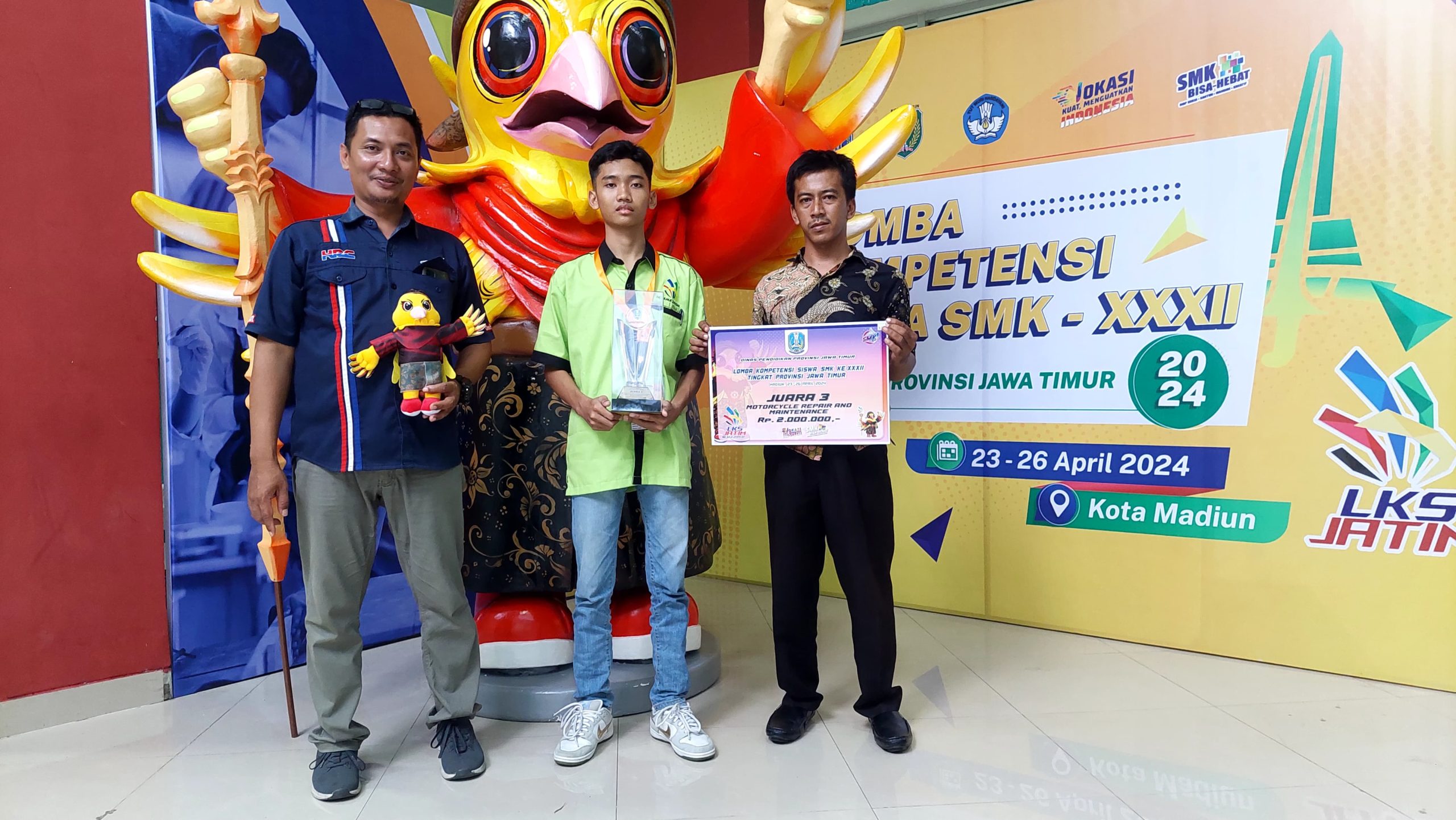 smk-binaan-mpm-honda-jatim-raih-juara-lks-smk-se-jawa-timur