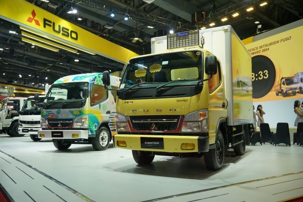 penjualan-mitsubishi-fuso-tetap-dominasi-pasar-kendaraan-niaga-di-indonesia