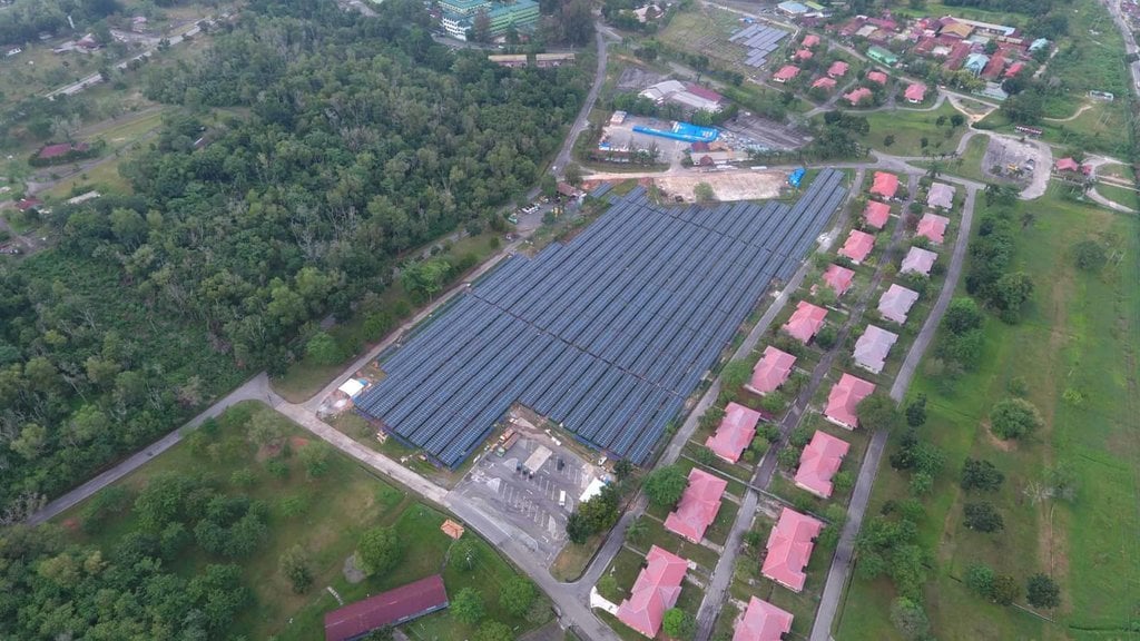komitmen-transisi-energi,-phr-manfaatkan-plts-terbesar-indonesia