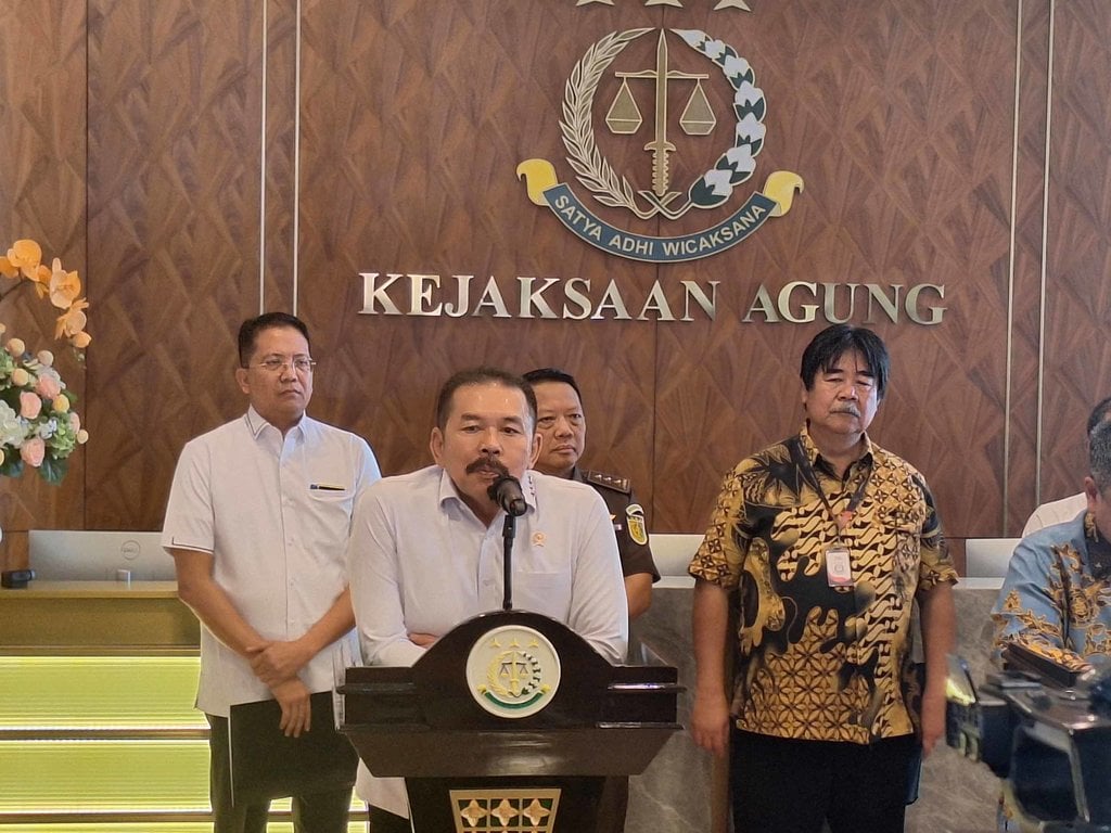 jaksa-agung:-kerugian-negara-dari-kasus-timah-naik-jadi-rp300-t