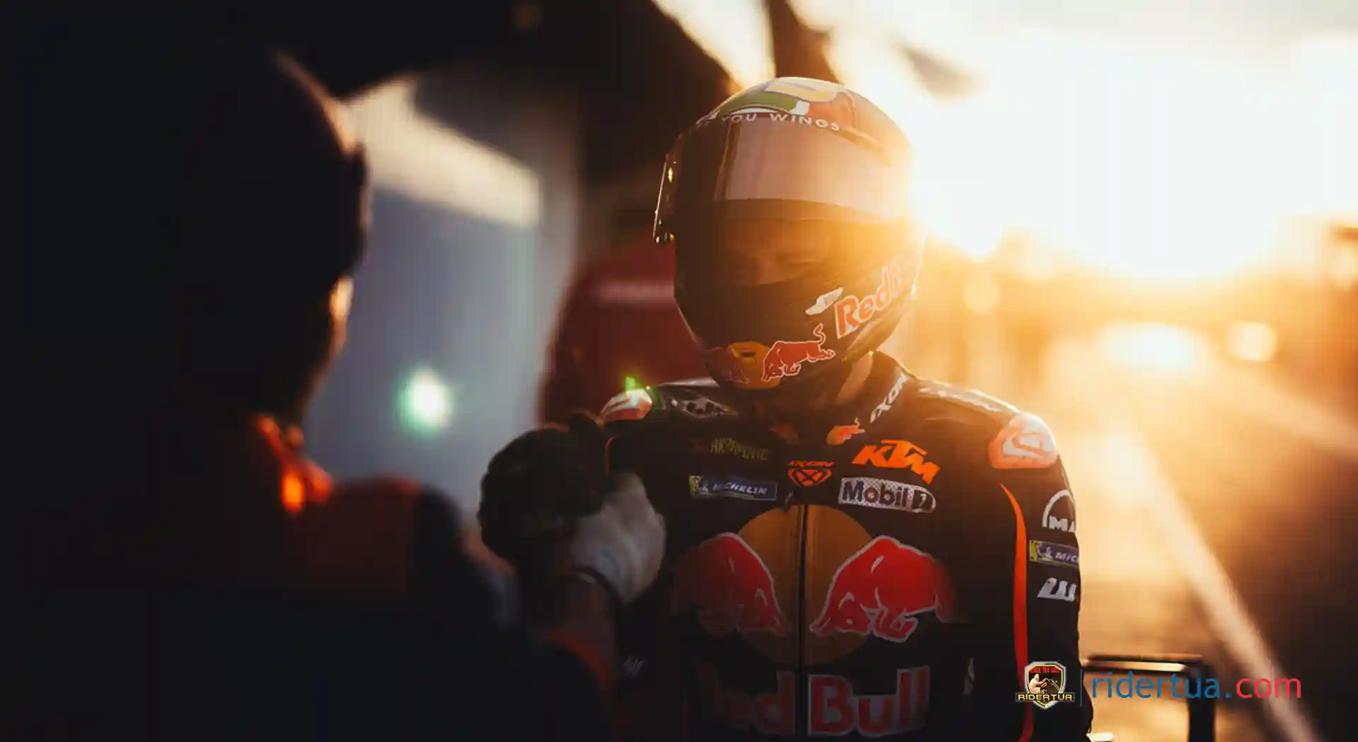 brad-binder-diturunkan-ke-tim-satelit-gasgas-tech3?-ini-jawaban-bos-ktm