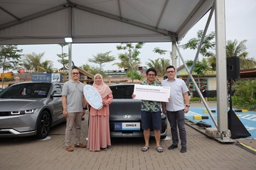 hoki!-beli-mobil-rp-300-jutaan-dapat-bonus-mobil-listrik-rp-1-m