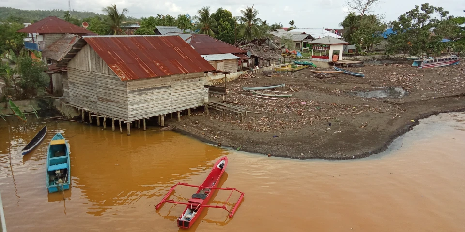 cerita-perempuan-terdampak-tambang-nikel:-sumber-penghidupan-hancur,-kesehatan-terancam