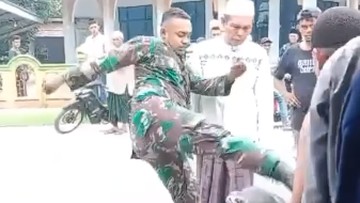 heboh-anggota-tni-tendang-kepala-pemotor,-ending-nya-damai