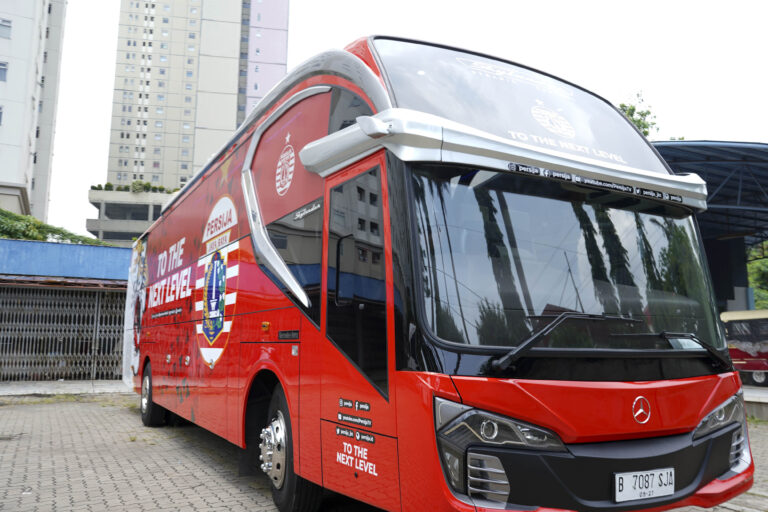 kalah-dari-selangor-fc,-intip-spesifikasi-bus-persija-jakarta