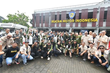 ketum-imi-bamsoet-lepas-touring-internasional-4-komunitas-otomotif-di-gbk