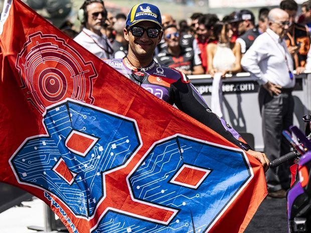 kenapa-ducati-lebih-pilih-marquez-daripada-martin-untuk-dampingi-‘pecco’-bagnaia?