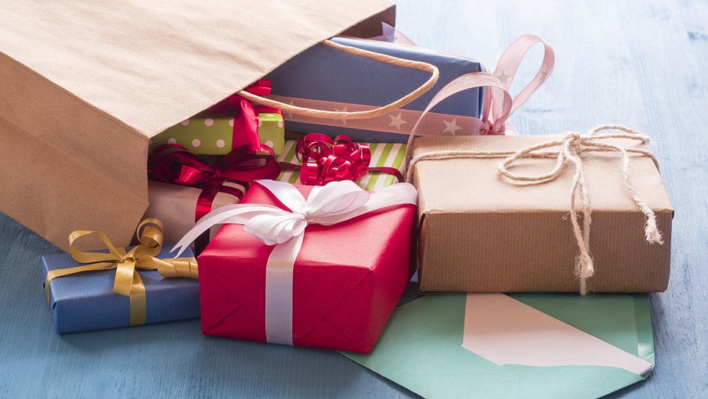 rekomendasi-10-kado-perpisahan-untuk-guru-yang-menarik-&-simpel