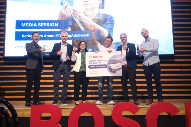 2.000-wiper-bosch-clear-advantage-dibagikan-gratis,-“berkendara-aman-#tenangadabosch”