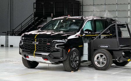 tiga-suv-besar-dari-as-ini-peroleh-hasil-kurang-baik-dalam-uji-tabrak-iihs