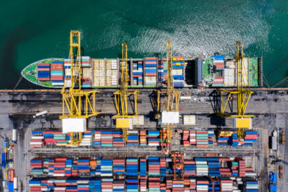 angkutan-barang-kapal-laut-melalui-lima-pelabuhan-utama-turun-pada-april-2024