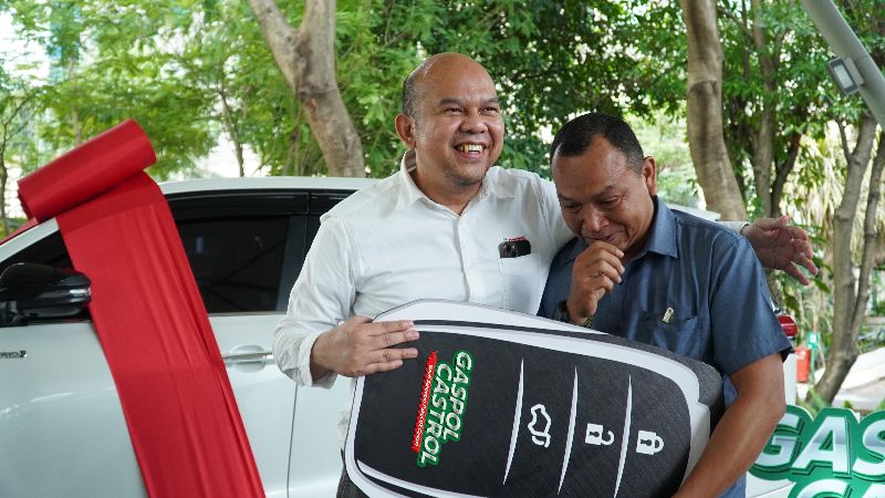 cerita-tukang-ojek-dapat-innova-zenix,-gaspol-castrol-bawa-berkah