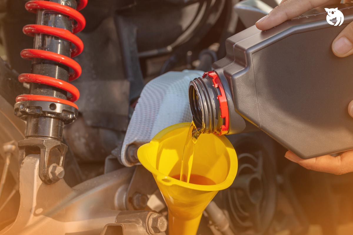 tips-memilih-oli-mesin-motor-agar-terhindar-dari-kerusakan-serius