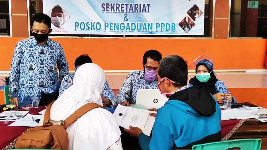 link-ppdb-smp-surabaya-2024-jalur-prestasi-&-hafalan-kitab-suci