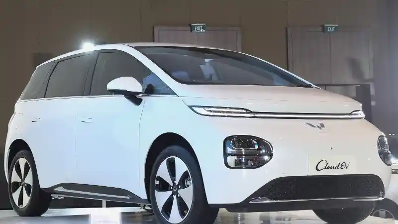 video:-wuling-cloud-ev-versi-cina-punya-fitur-setara-bmw-seri-7