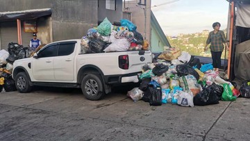 ketika-ford-ranger-dijadikan-‘tong-sampah’-warga