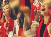 Saat Perempuan Jadi Suporter Sepak Bola: Dianggap Ikut-Ikutan, Direndahkan dan Dilecehkan