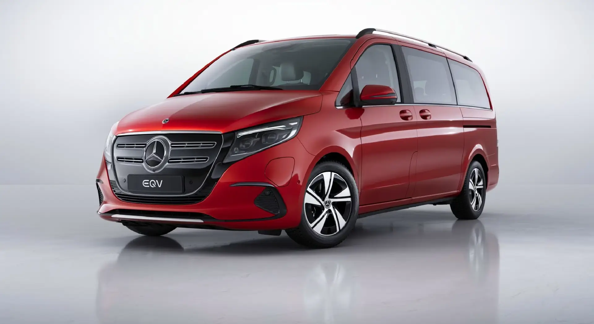 mercedes-benz-tertarik-menjual-minibus-listrik?