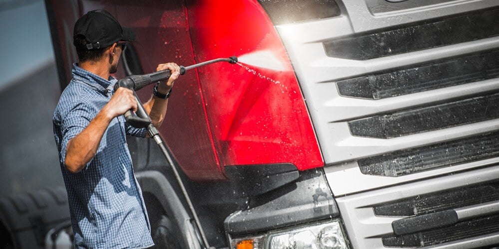 tips-merawat-armada-pick-up-box-untuk-menjaga-kualitas-kiriman-bahan-tekstil