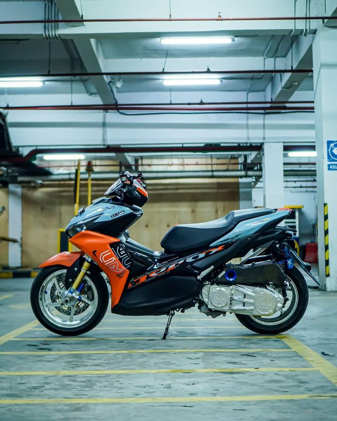 sadiss…modif-yamaha-aerox-155-pakai-mesin-sang-kakak-xmax-250