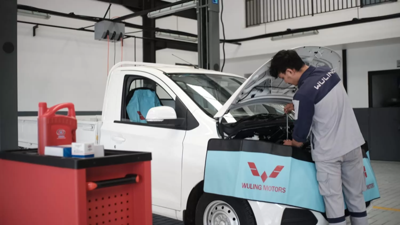 wuling-hibahkan-240-mesin-mobil-ke-kampus-dan-smk-di-jawa-tengah