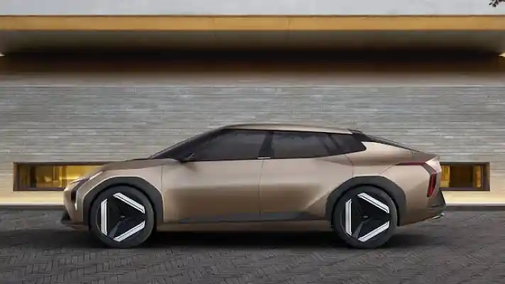 kia-pastikan-ev4-dijual-dengan-harga-terjangkau-dan-mulai-diproduksi-massal-maret-2025