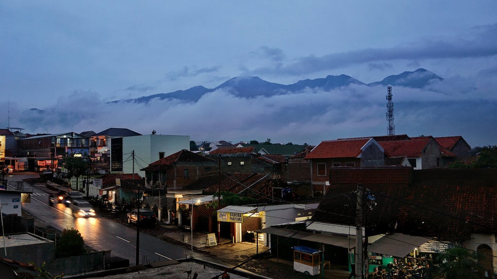 8-rekomendasi-tempat-wisata-di-garut-yang-hits-untuk-liburan