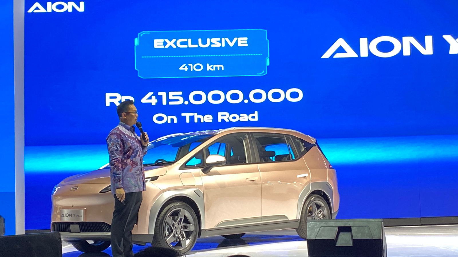 4-kekurangan-aion-y-plus-dibandingkan-byd-dolphin