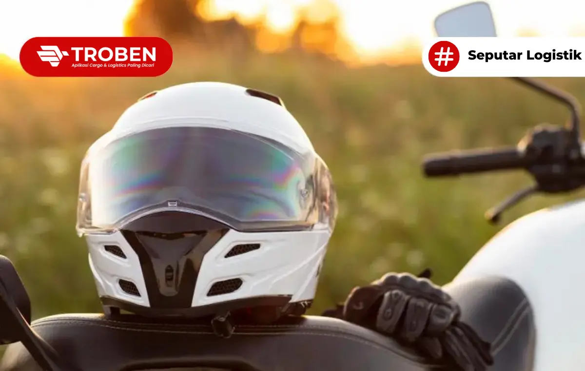 inilah-6-cara-packing-helm-yang-super-aman! 