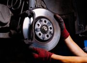 Tips Mencegah Rem Mobil Blong Mulai Penyebab dan Cara Mencegahnya