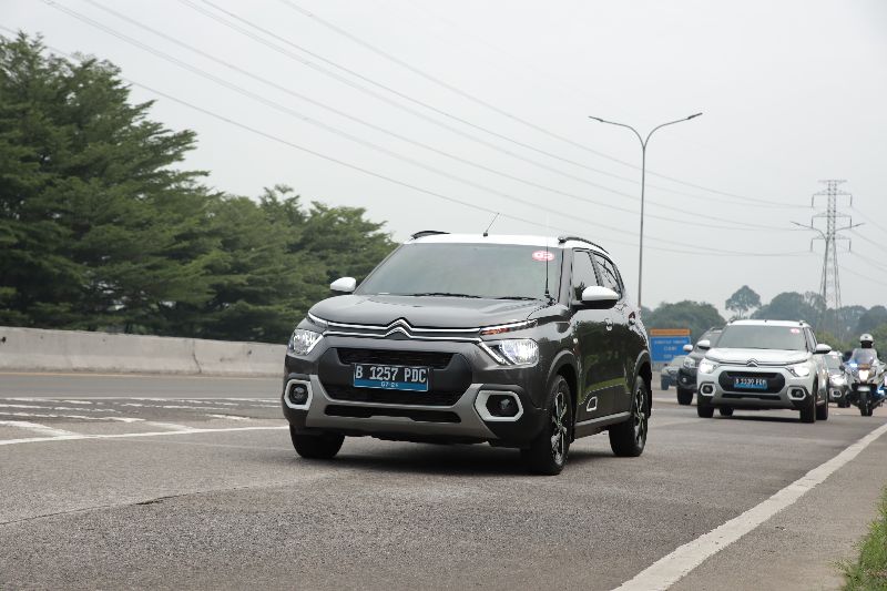 kelebihan-dan-kekurangan-citroen-e-c3-dipakai-kencan-singkat-ke-puncak