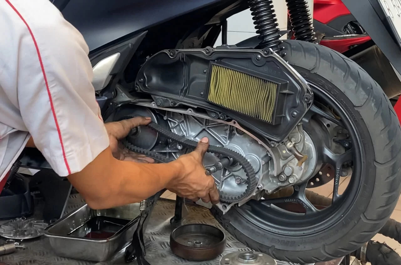 ketahui-jarak-tempuh-ideal-servis-cvt-motor-matik,-kelewatan-bisa-boncos!