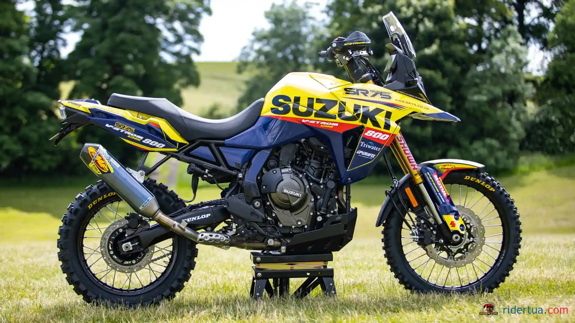 mirip-motor-balap-rally!-suzuki-v-strom-800de-rally-edition-dikenalkan