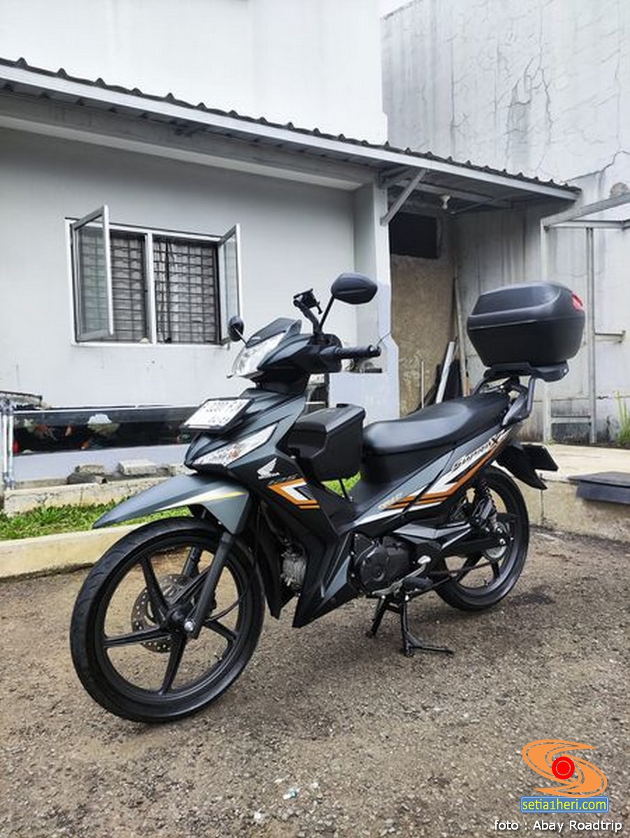 modif-minimalis-dana-pelajar-honda-supra-x-125-pakai-box-belakang-dan-tengah-gans…