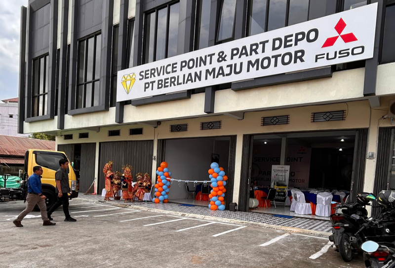 mitsubishi-fuso-buka-service-point-di-mamuju-dan-muara-enim,-mulai-bermain-di-pelosok!