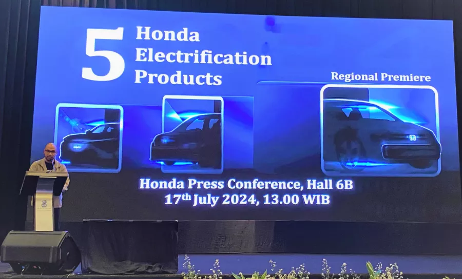 hr-v-dan-wr-v-masih-moncer,-elektrifikasi-honda-justru-telat-datang-di-giias-2024?