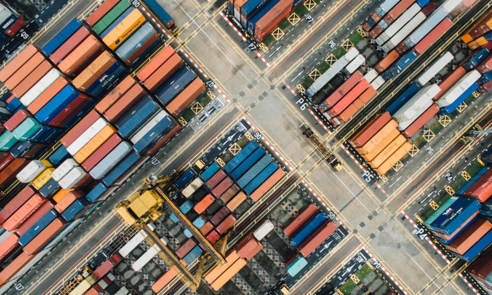 digitalisasi-logistik-cdp,-terintegrasi-21-shipping-line