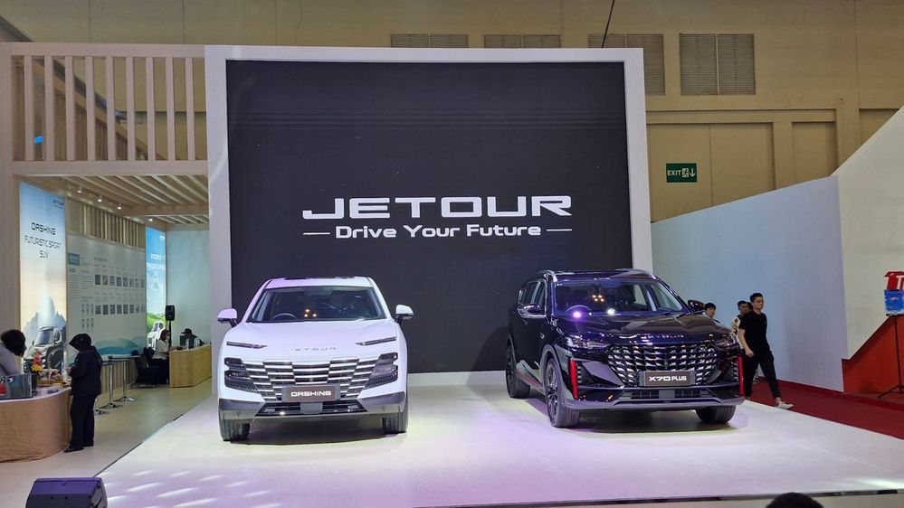 debut-di-giias-2024,-jetour-buka-pemesanan-suv-dashing-dan-x70-plus-dengan-dp-rp5-juta