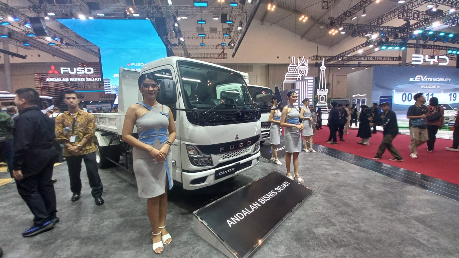 harga-mitsubishi-fuso-ecanter-masih-belum-diungkap,-jadi-makin-penasaran!